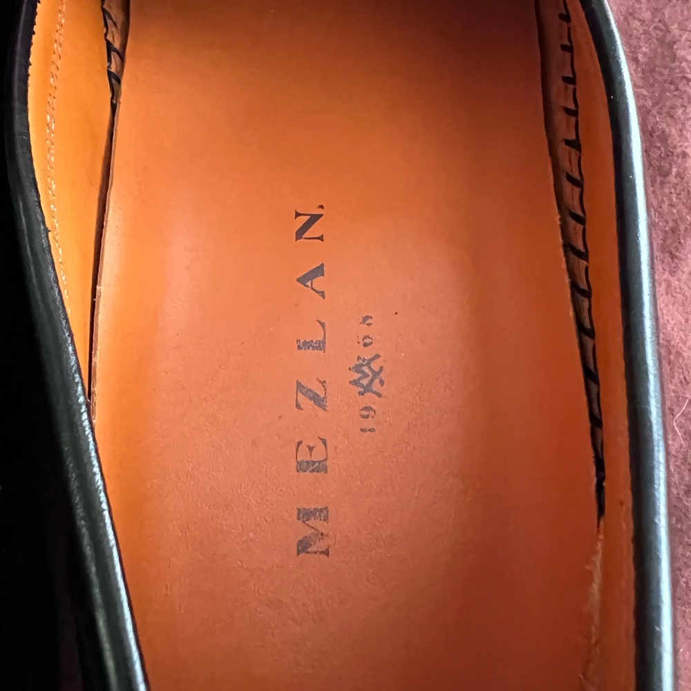 Black Mezlan Moc Toe embossed leather loafers I Price Dropped - Picture 5 of 8